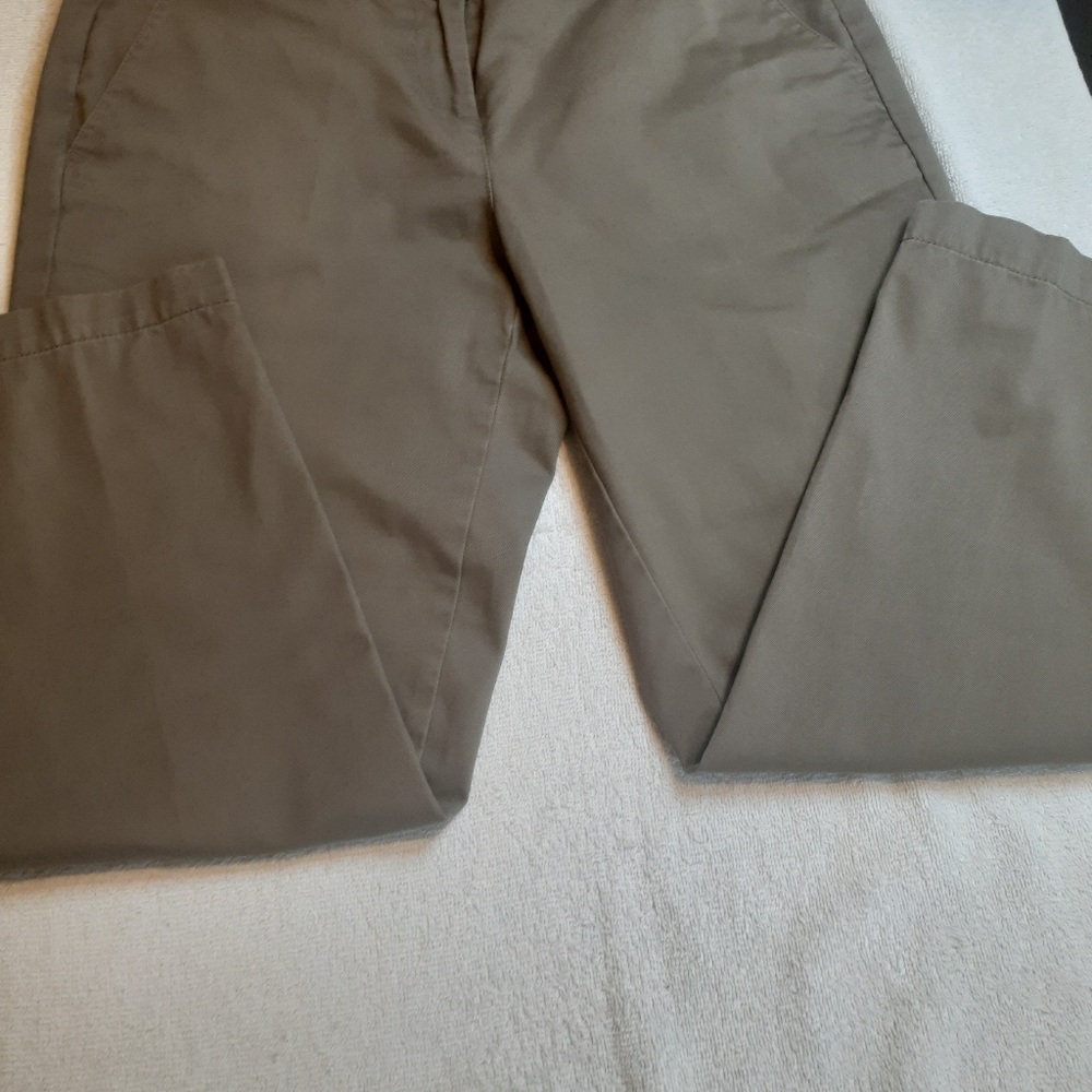 Tommy Bahama cropped khakis Gemma fit